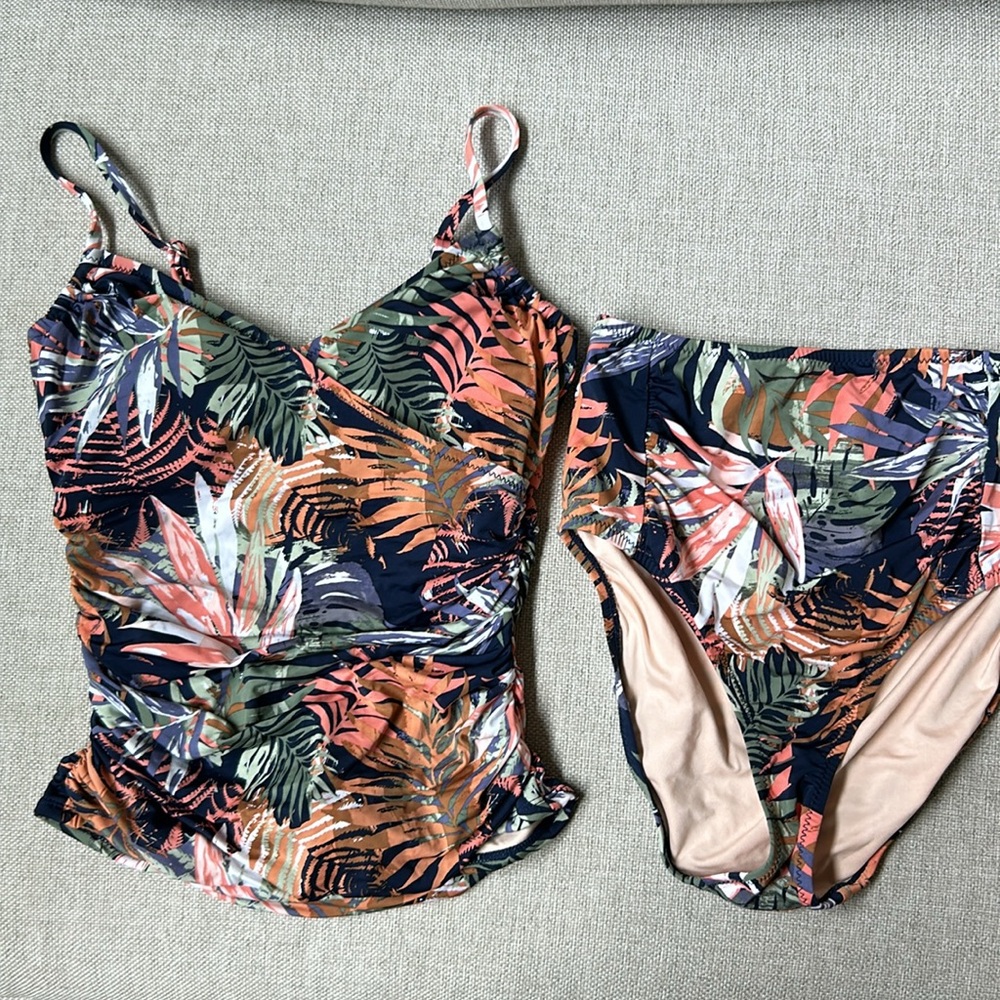 Garnet Hill 2-piece swimsuits - Picture 5 of 8